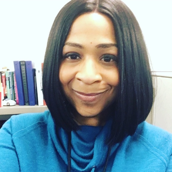 Meet your Posher, Shana - Picture 2 of 2